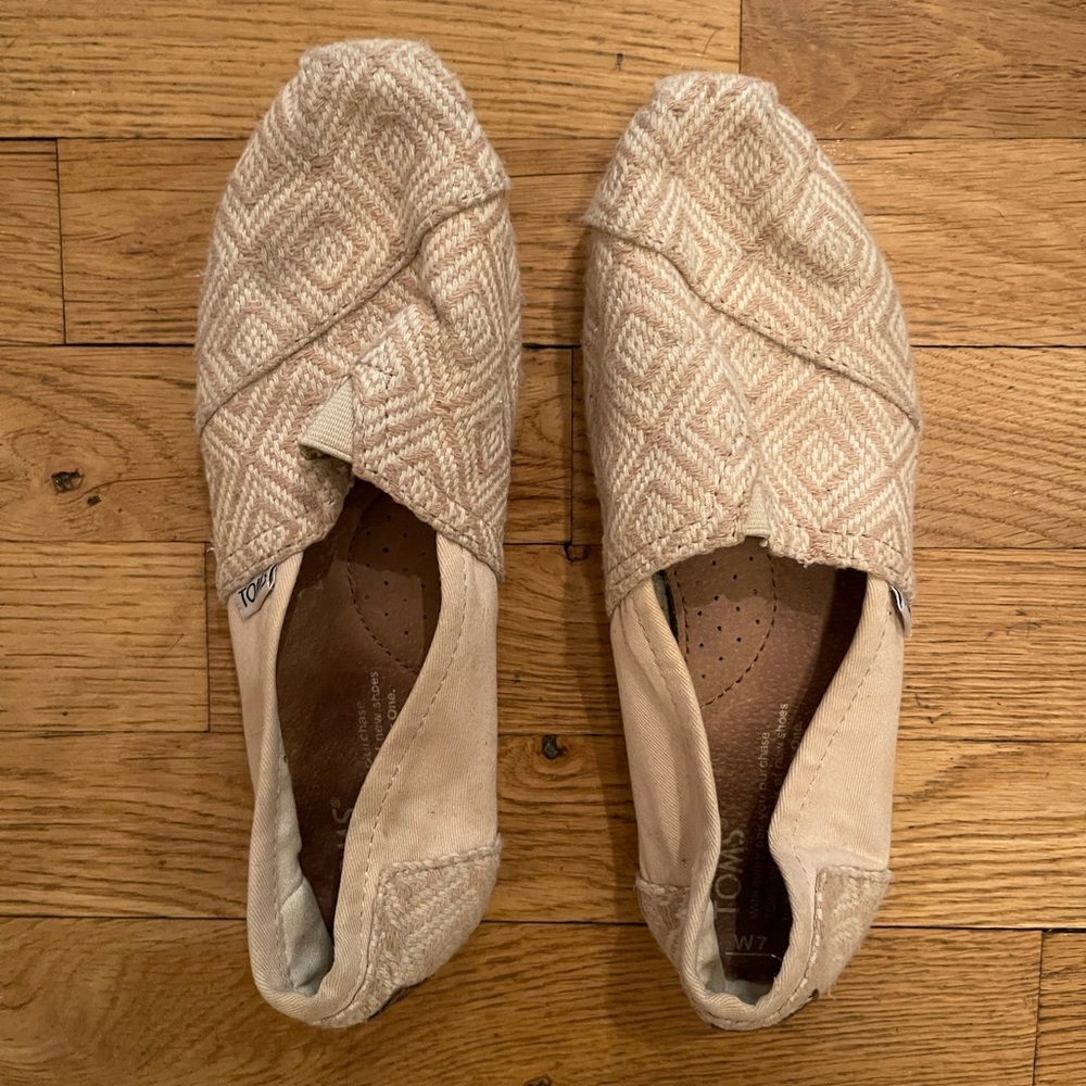 Tom’s Alpargatas slides - gently worn and in great condition